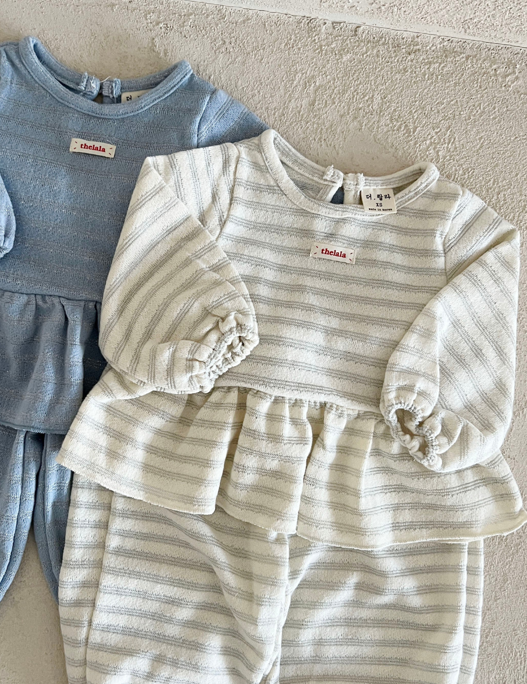 荷葉擺蓬袖條紋套裝