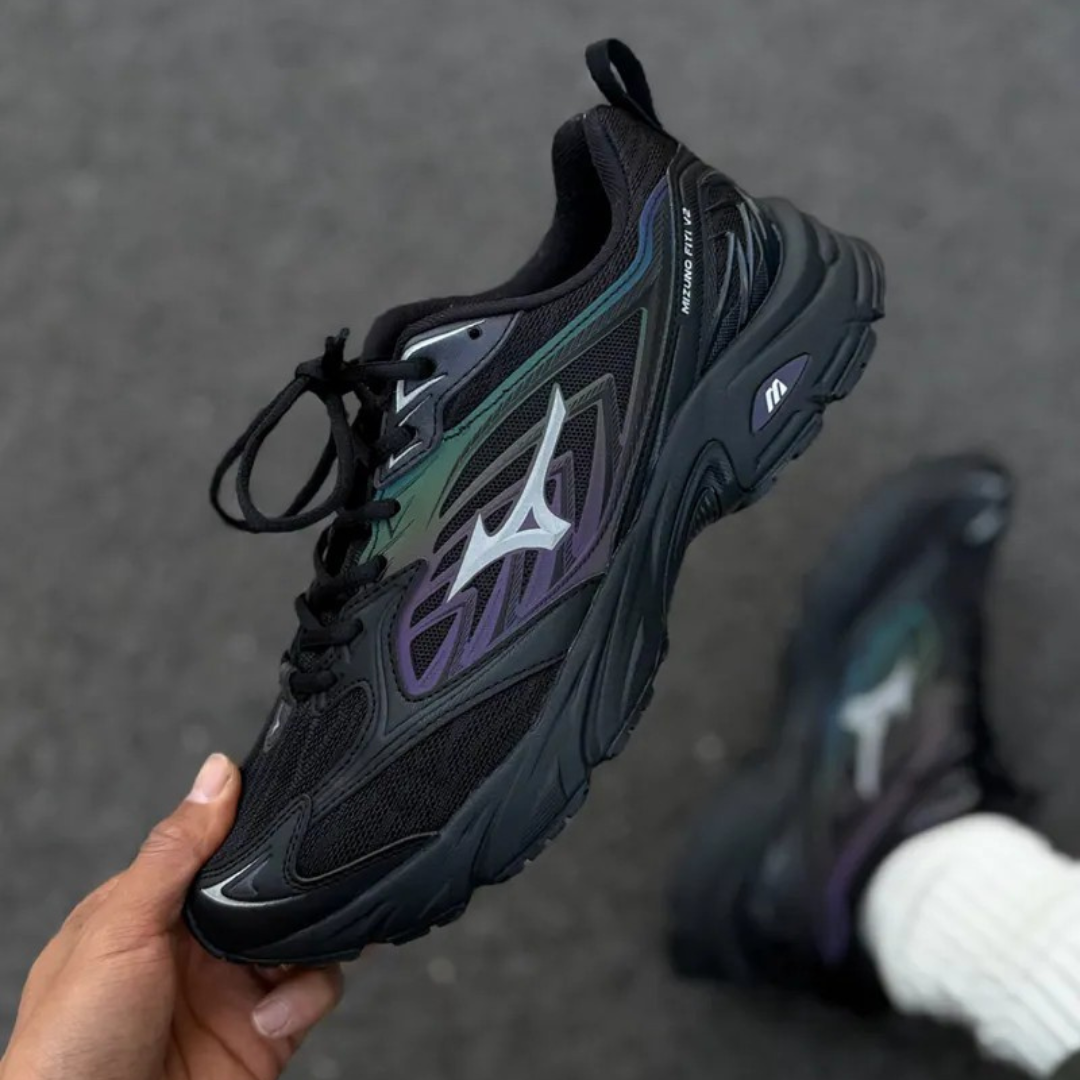 "代購" Mizuno FIYI V2 機能復古鞋 液態黑 金屬 未來感 復古跑鞋