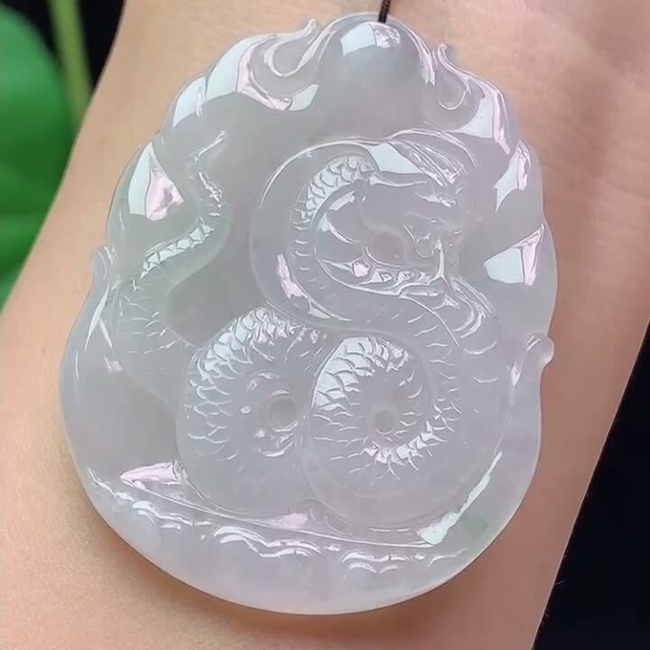 129348 翡翠冰種蛇牌