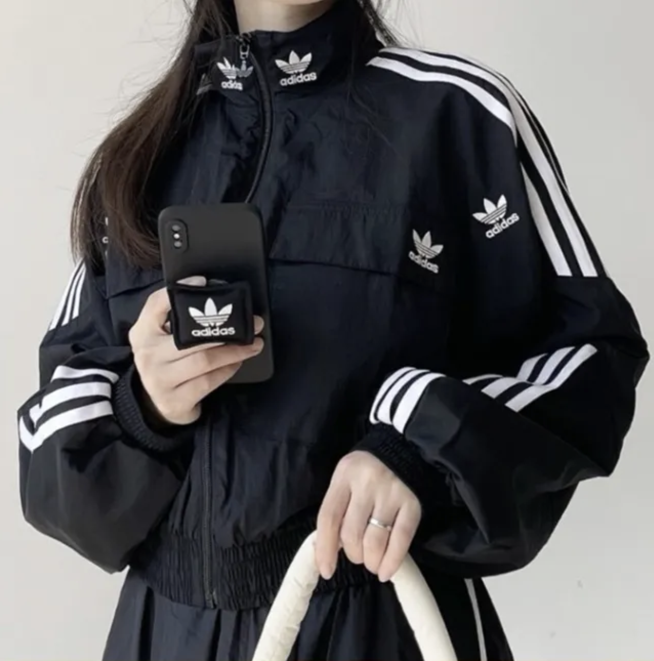 代購-adidas originals ADICOLOR CLASSICS 條紋運動寬松短款立領夾克 女款 黑色