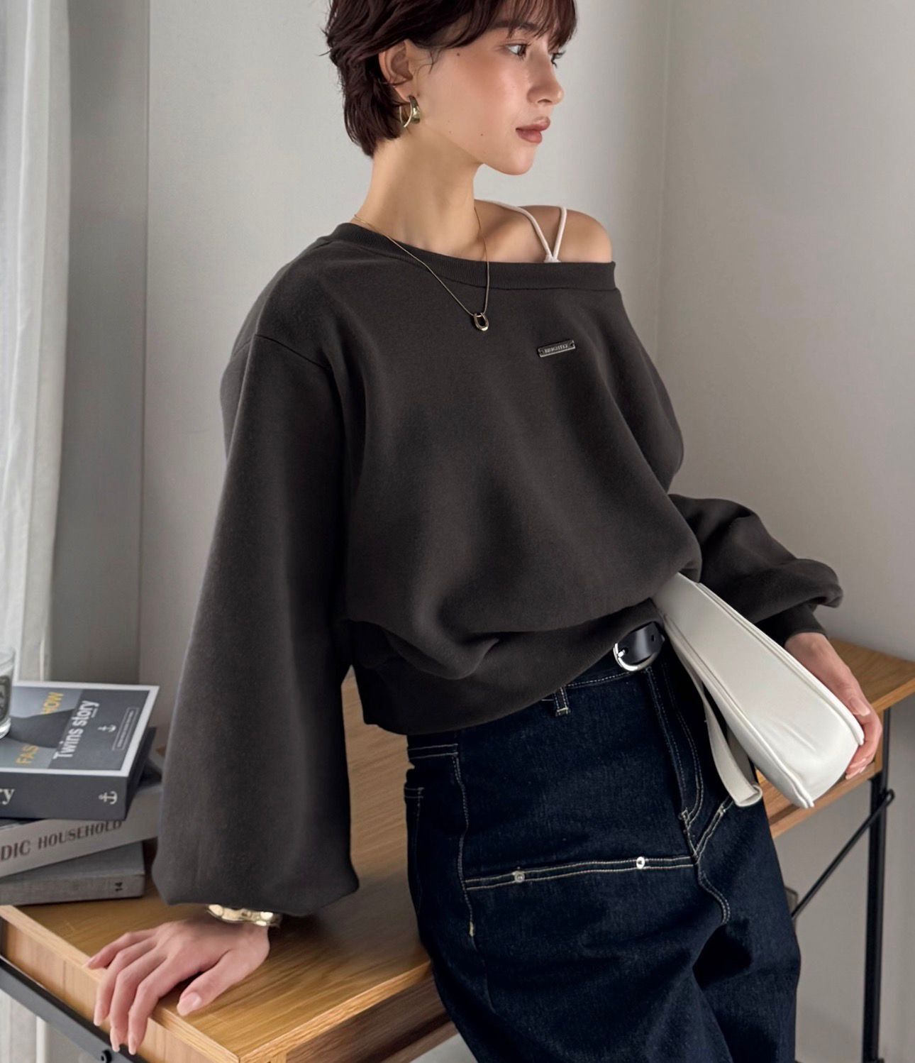【預購】classicalelf JN030202 超顯瘦短版厚磅寬袖上衣