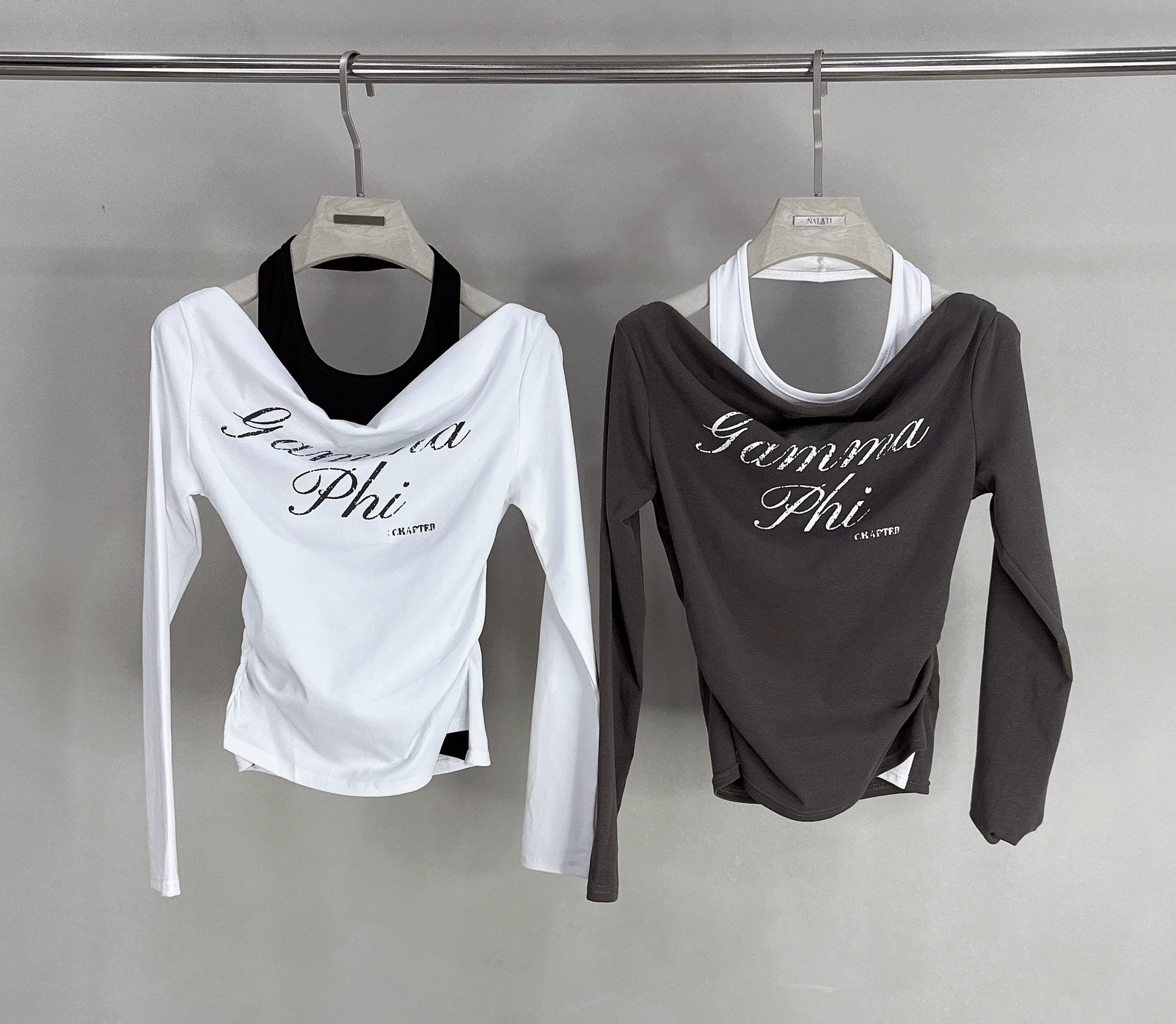 配色假兩件掛脖字母衣