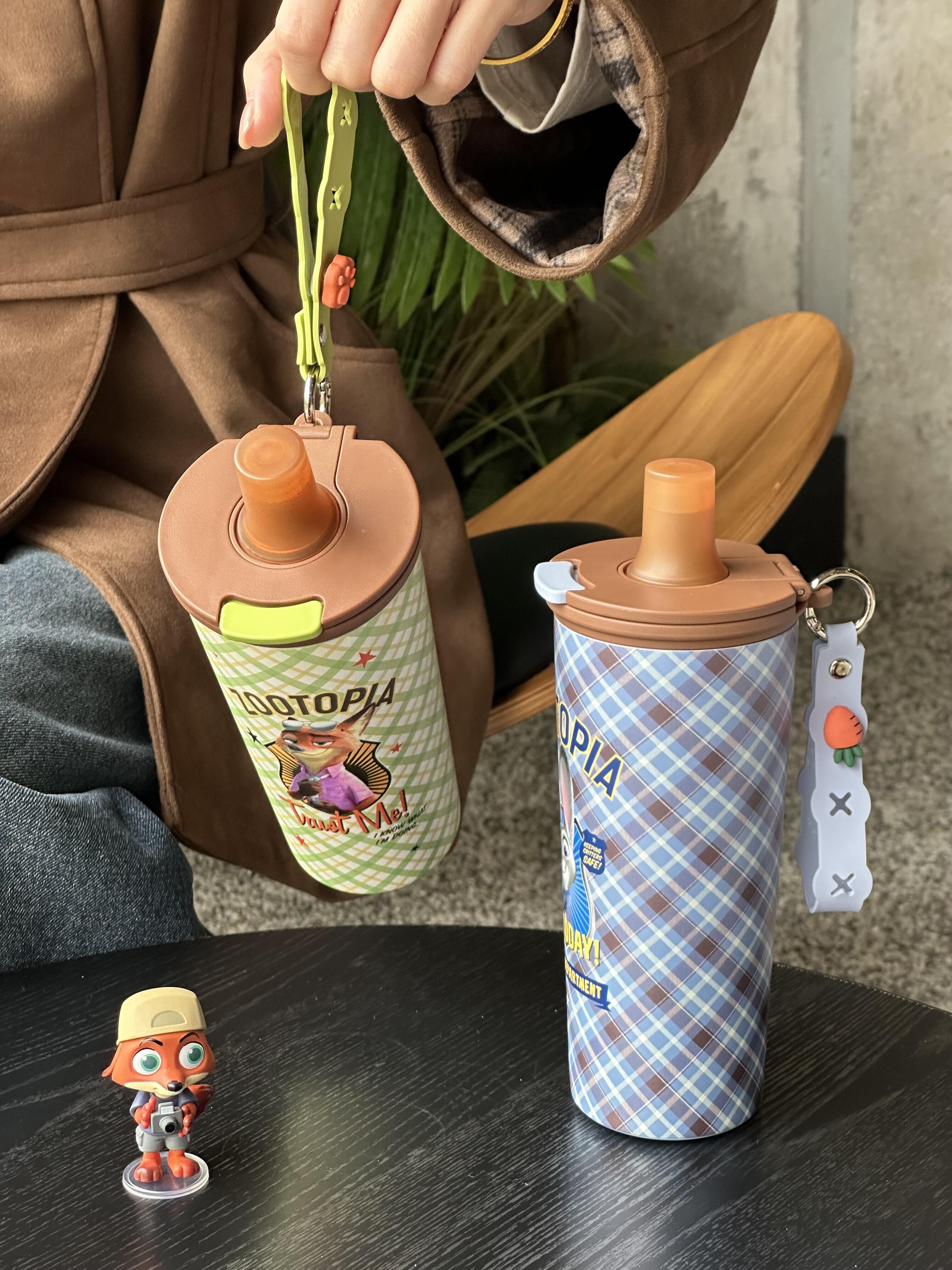 Disney 迪士尼 動物方城市 正版授權 菱格紋不銹鋼吸管杯 直飲杯 保溫杯 水壺 尼克 朱蒂 (任買兩件7-11免運)/現貨