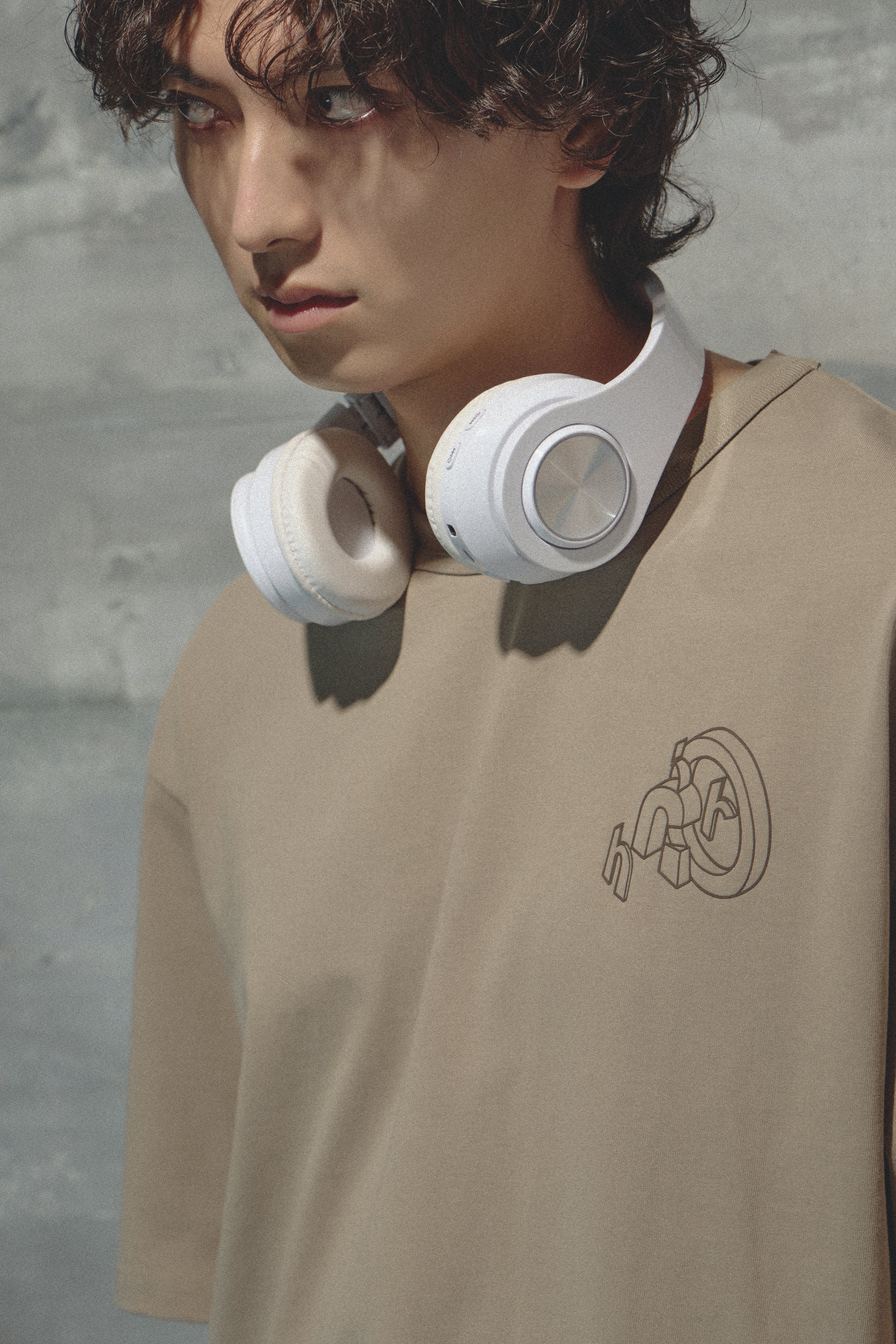 NOIR 3D立體印花短TEE