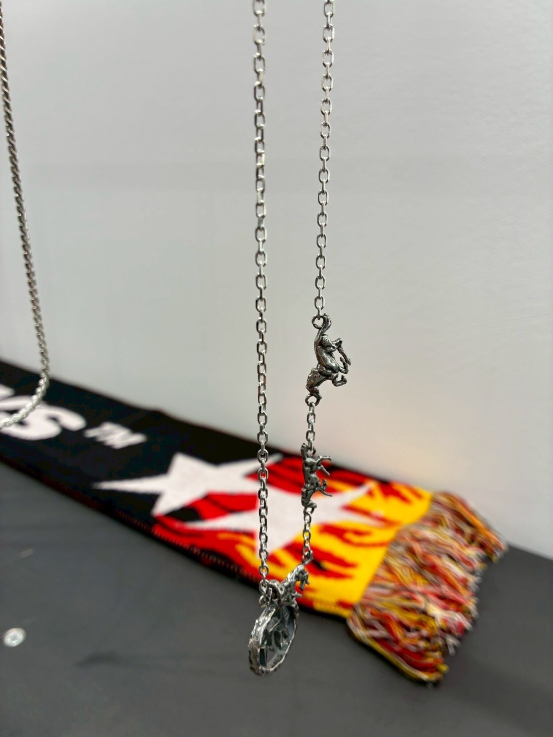 【西班牙連線】TWOJEYS SUPERSTAR THREE HORSE NECKLACE 狂野自由 TWTHH