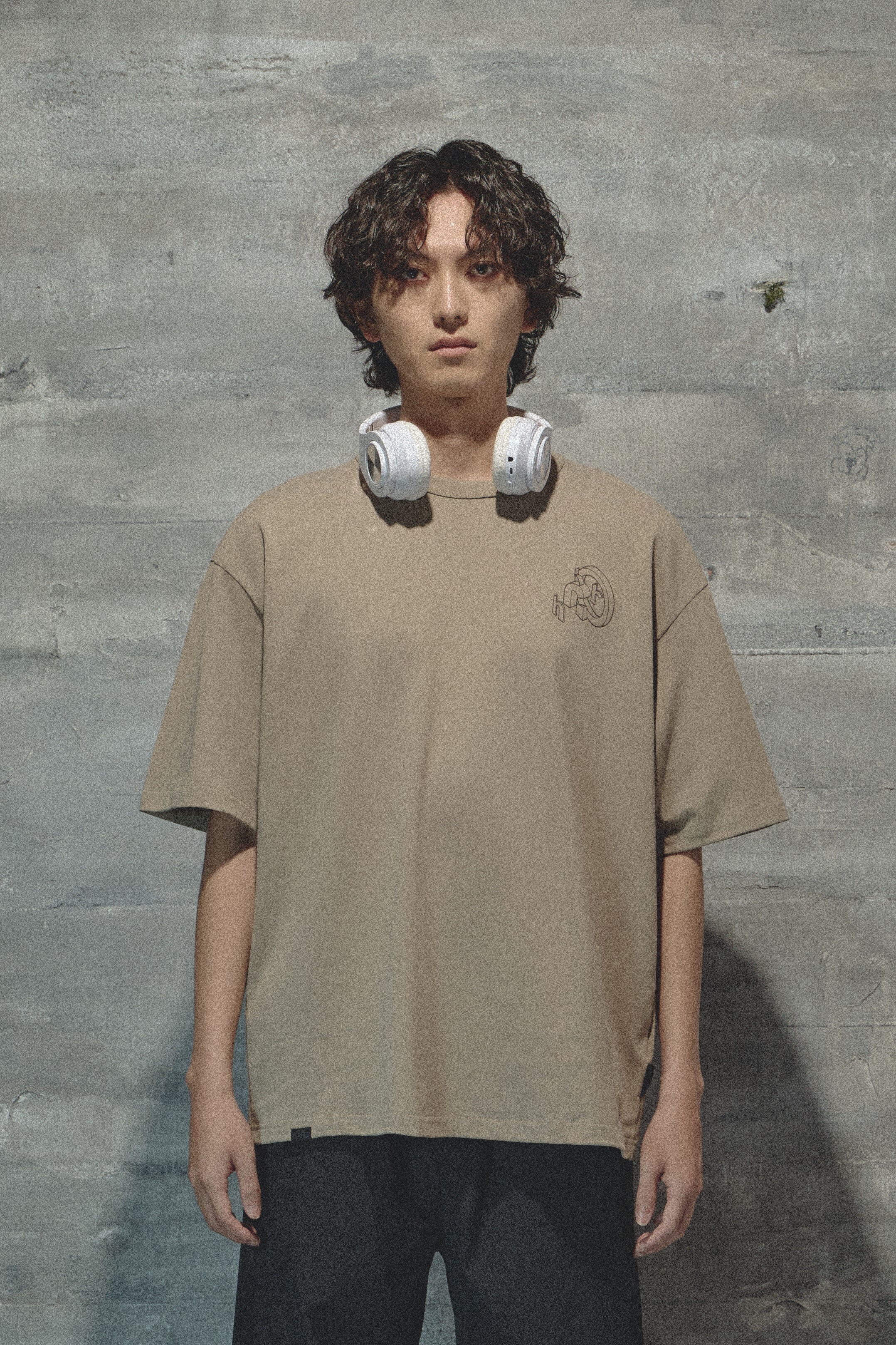 NOIR 3D立體印花短TEE