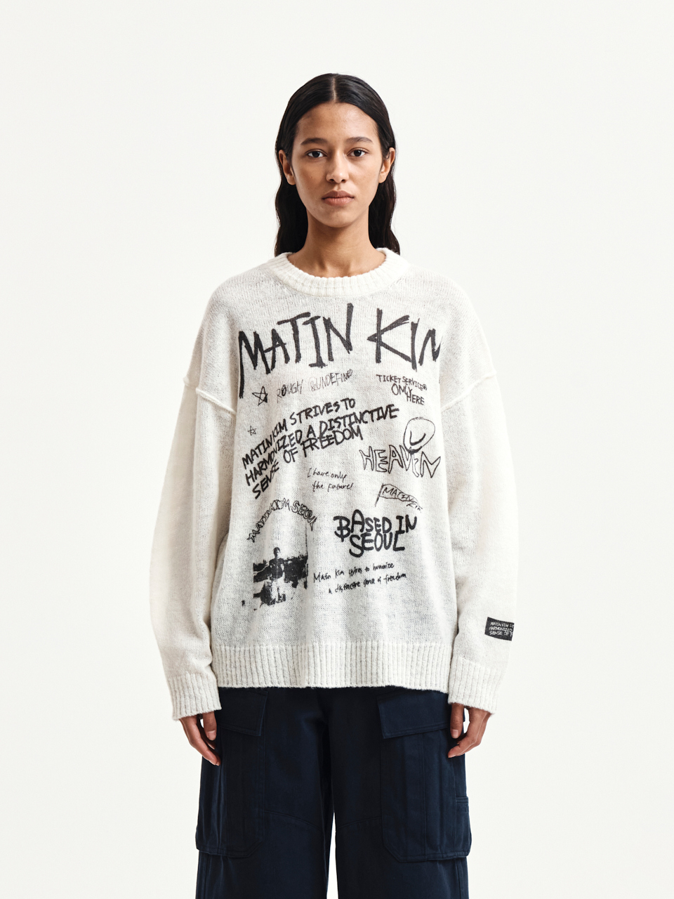 GRAFFITI ARTWORK KNIT PULLOVER IN IVORY