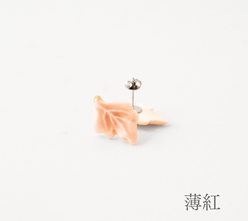 七窯社 - 葡萄葉 耳環 淡紅