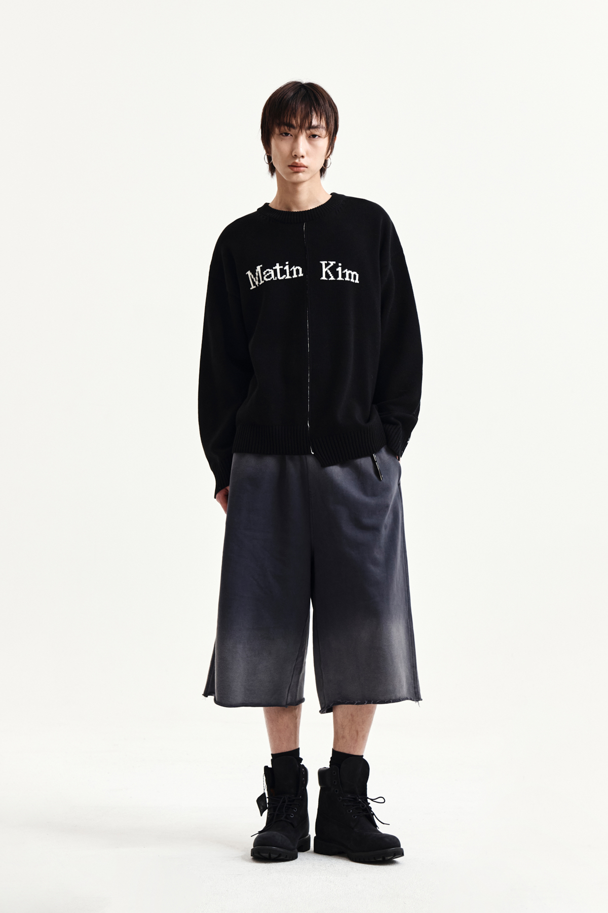 VINTAGE WASHED BACK LOGO BERMUDA SWEATPANTS IN CHARCOAL