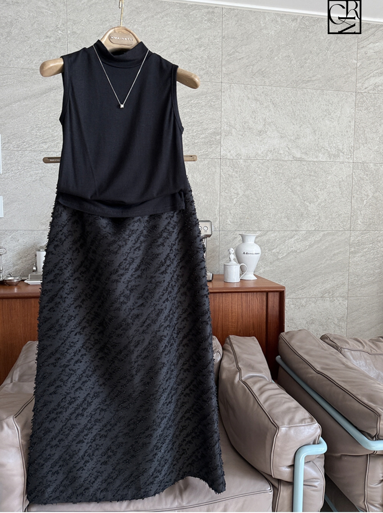 優雅斜線織紋感A字傘擺長裙-S-M / 2色