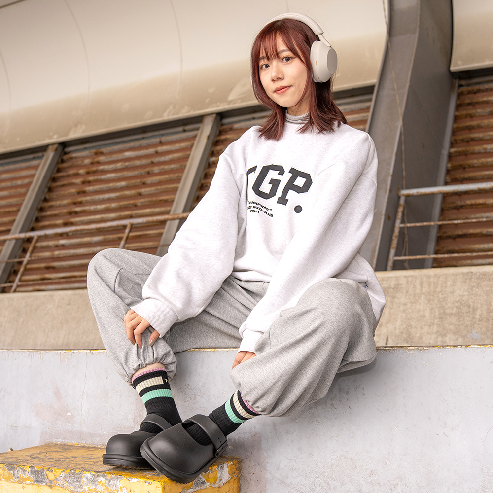 《潮TAIWAN》粗線條運動襪-潮黑-中筒-M〈除臭〉