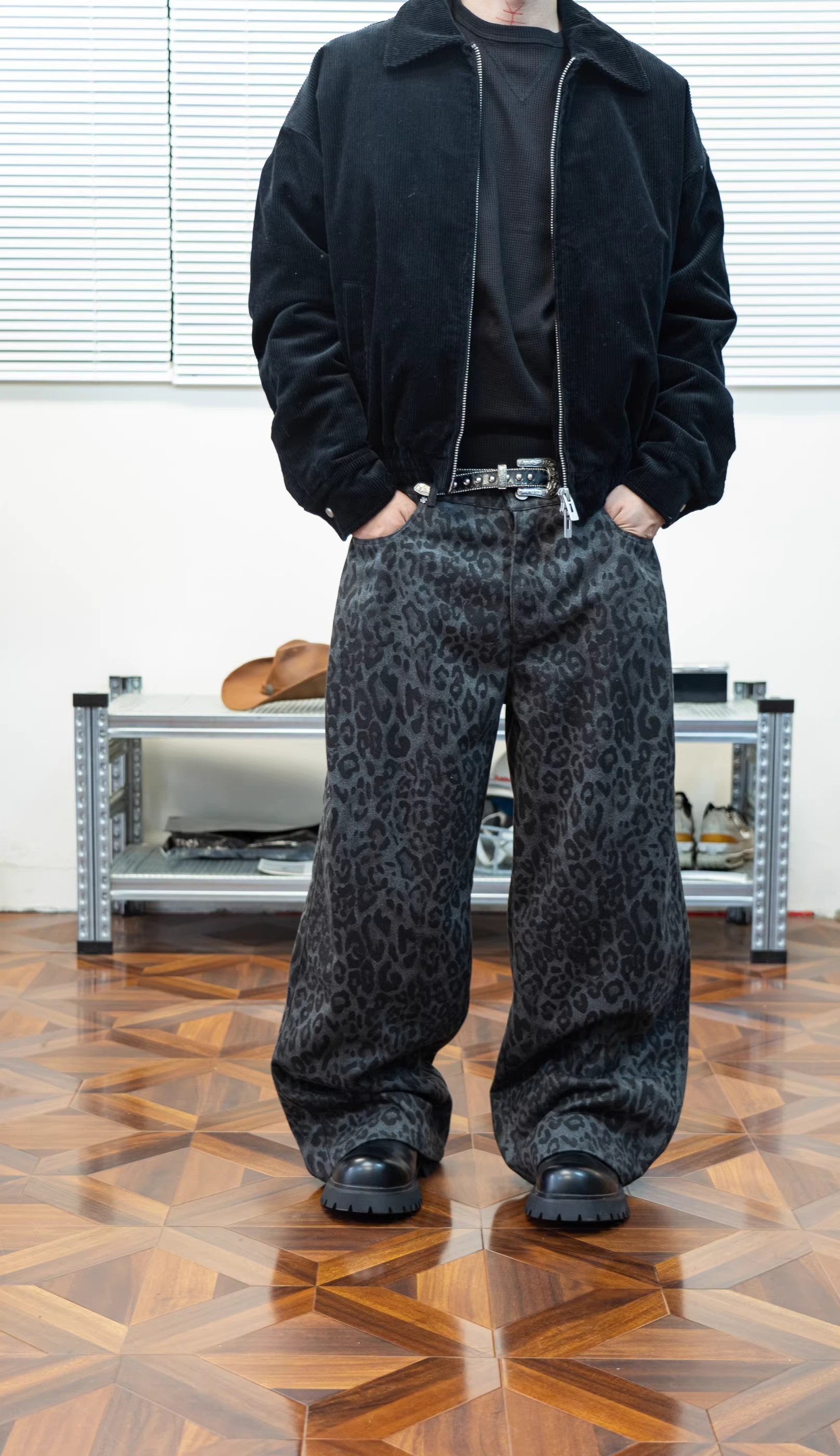 PUPILTRAVEL 復古直筒豹紋數位印花長褲