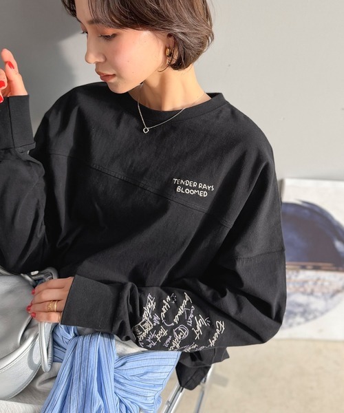 日本🇯🇵連線 JAVA 袖口塗鴉字母刺繡長袖T恤 刺繡 復古 寬鬆 打底 內搭 長袖 套頭衫 T恤 3色(任買兩件711免運)/預購