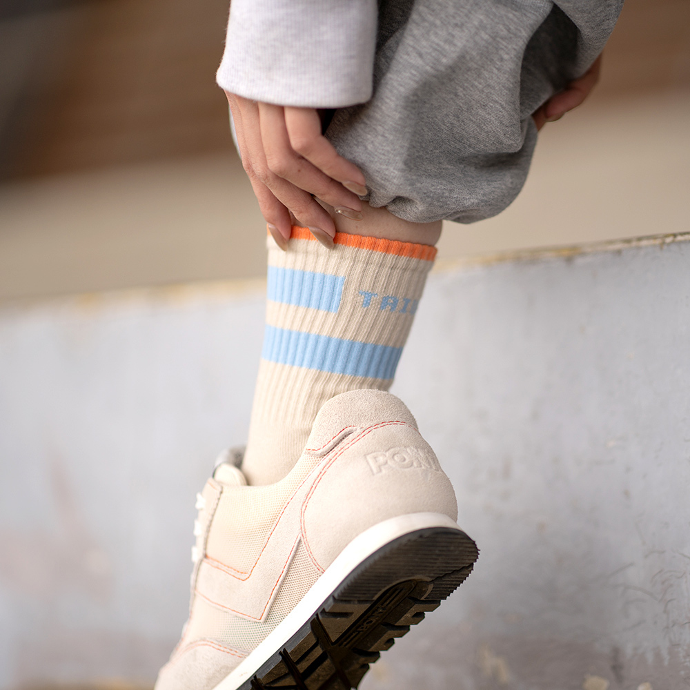 《潮TAIWAN》粗線條運動襪-暖杏-中筒-M〈除臭〉