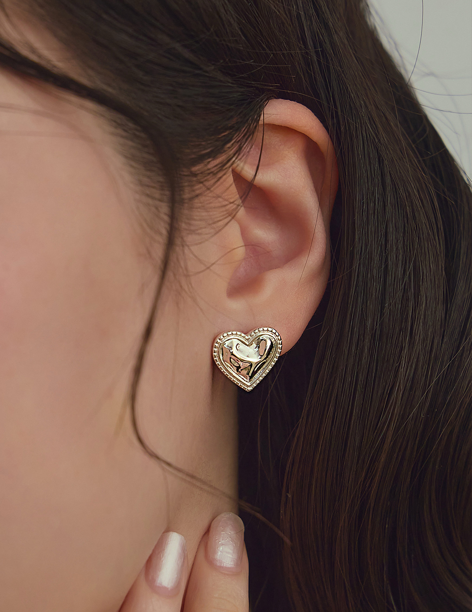 凹凸銀心。針式耳環