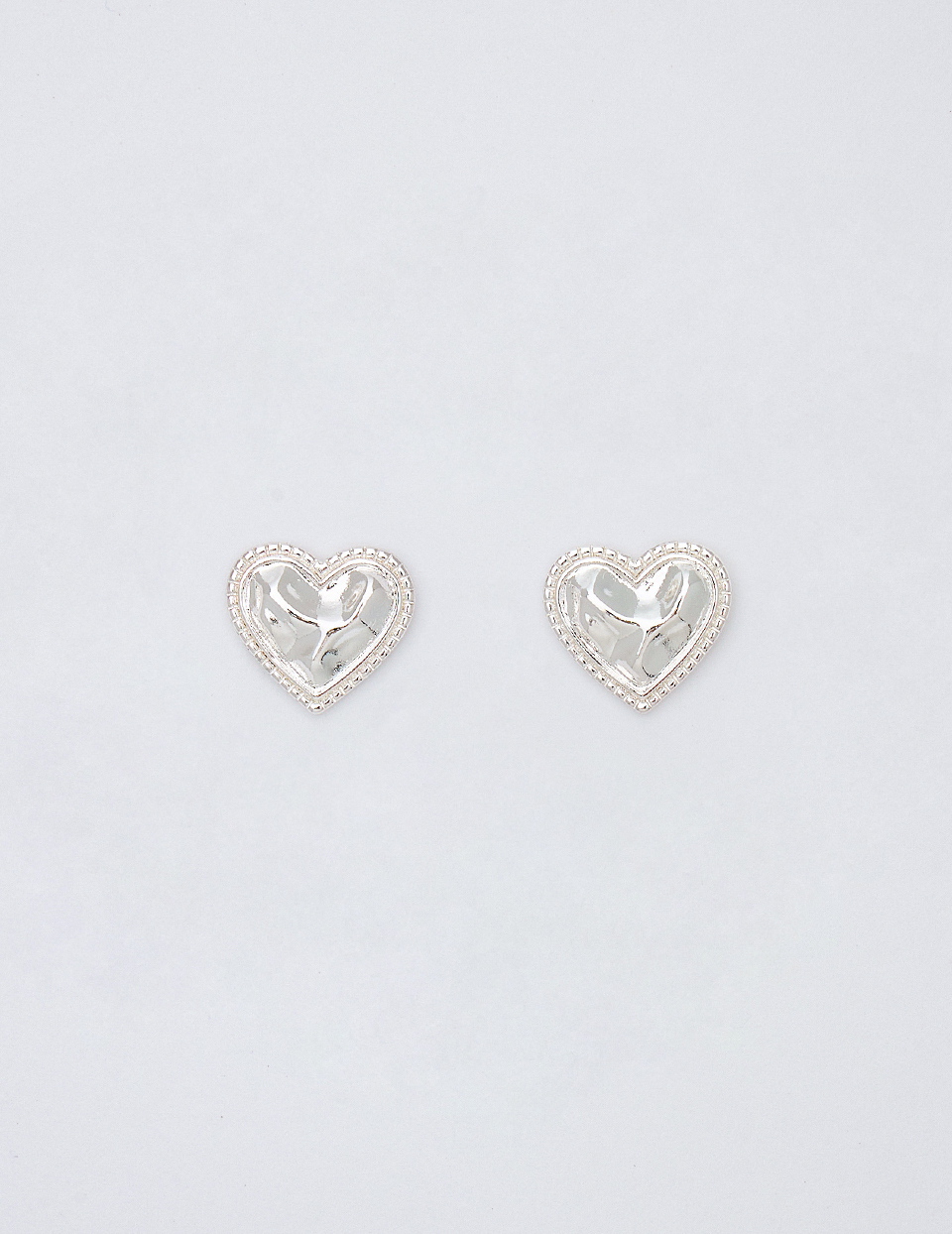 凹凸銀心。針式耳環