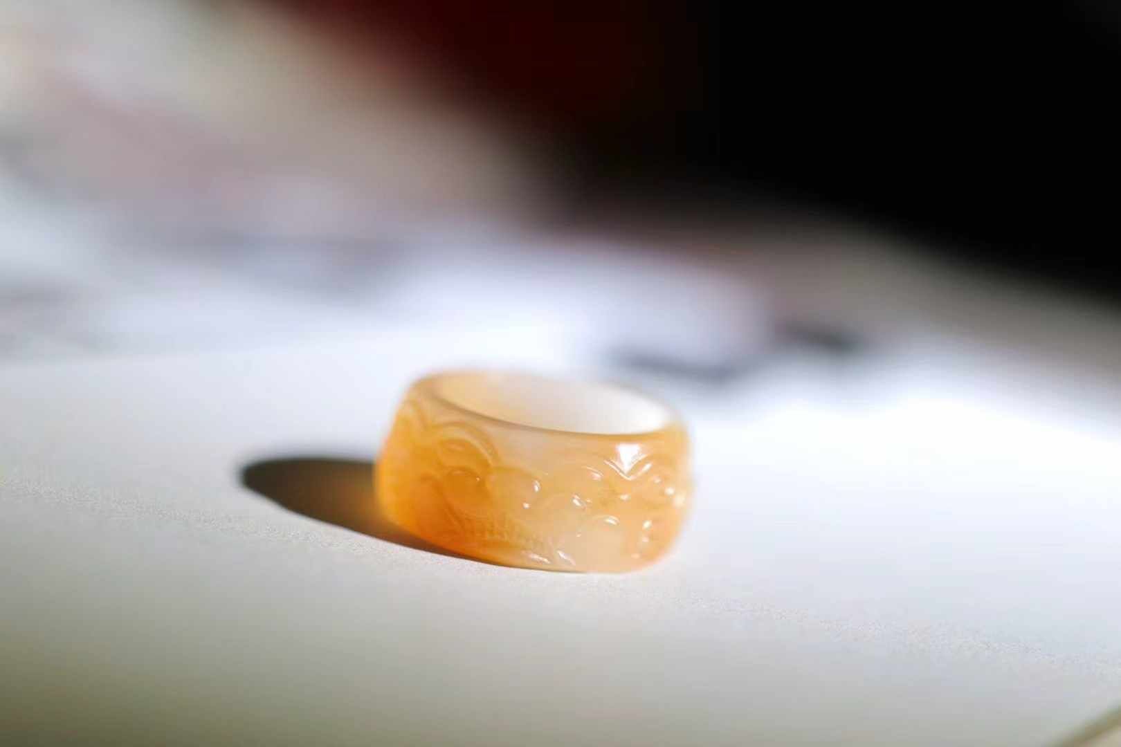 和田玉糖白雙色守護獸面戒指 (內徑 18.5mm),天然和田玉軟玉