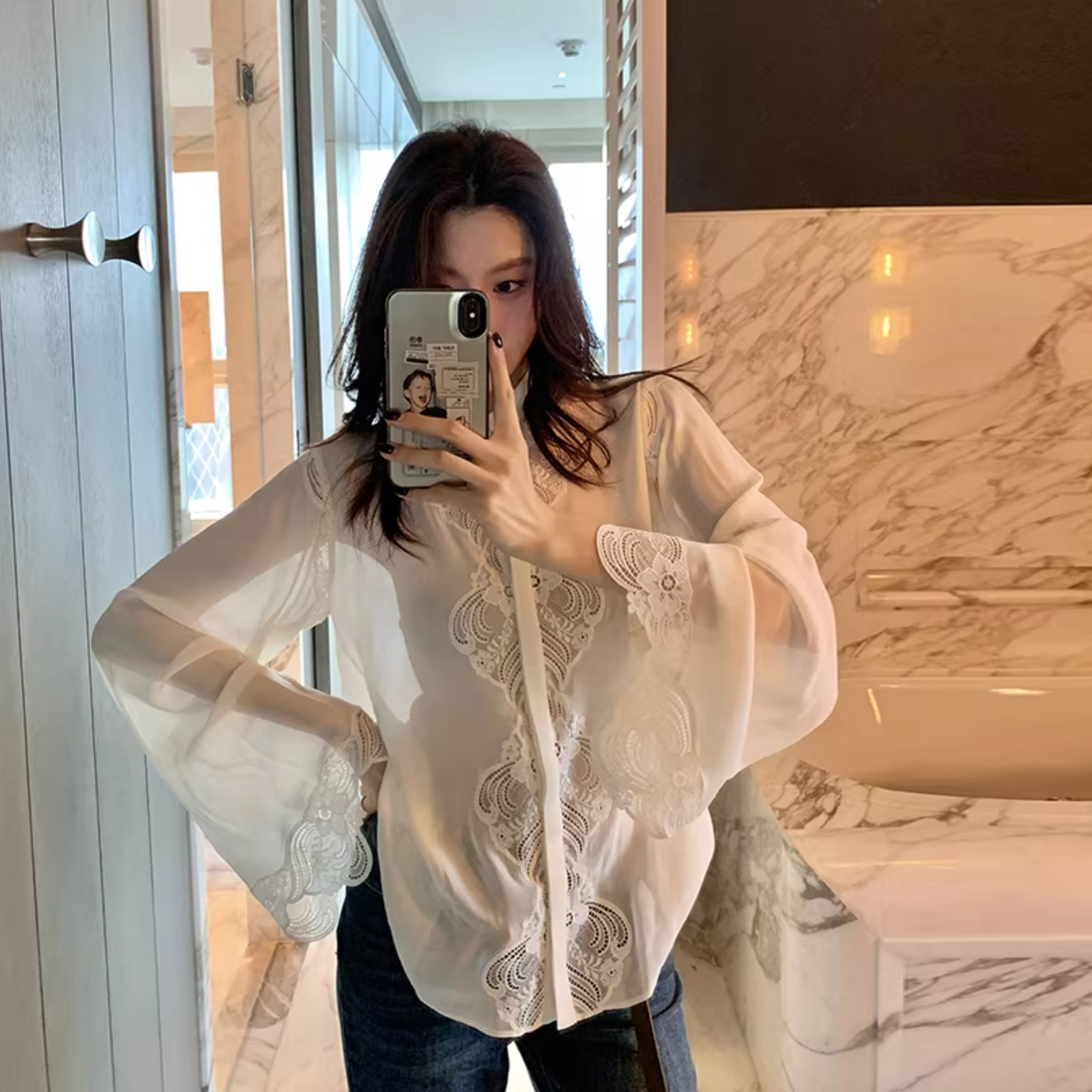 法式慵懶雲朵白蕾絲拼接翻領襯衫-S-XL (Elegant & Love)