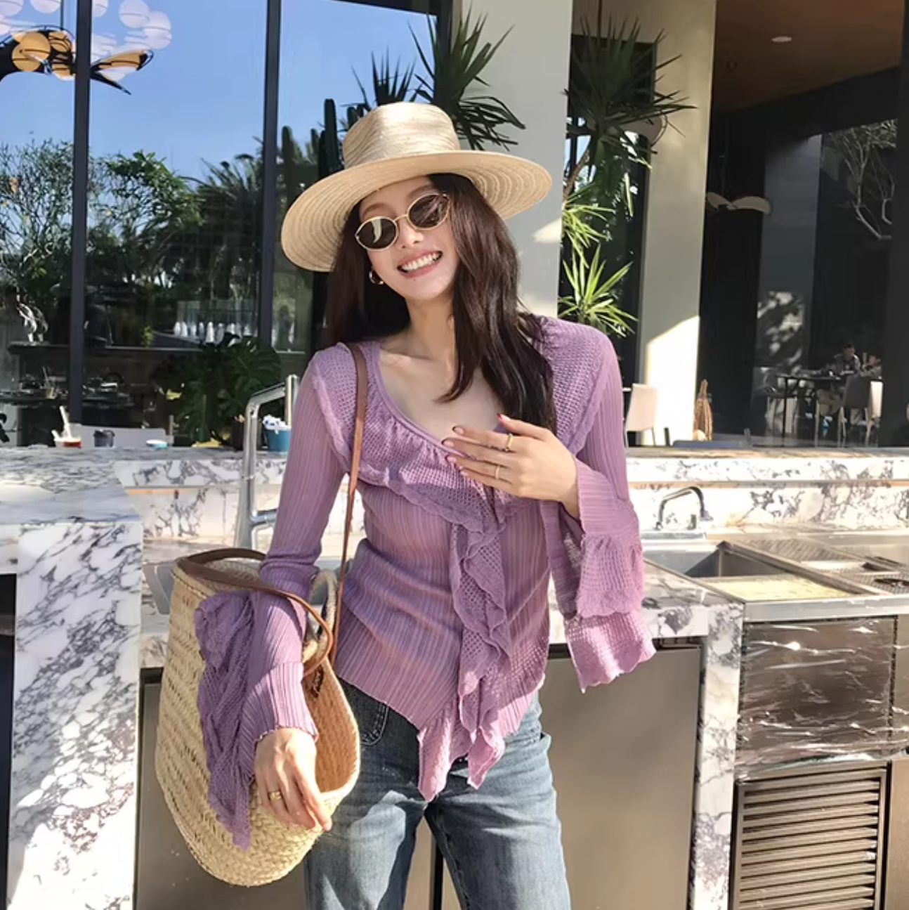 浪漫葡萄紫荷葉滾邊V領上衣-S-XL (Elegant & Love)