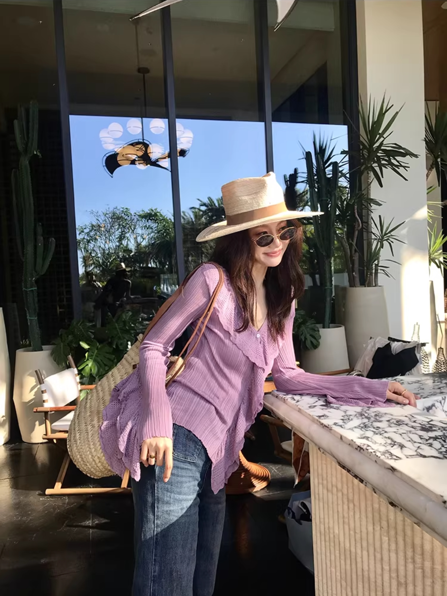 浪漫葡萄紫荷葉滾邊V領上衣-S-XL (Elegant & Love)