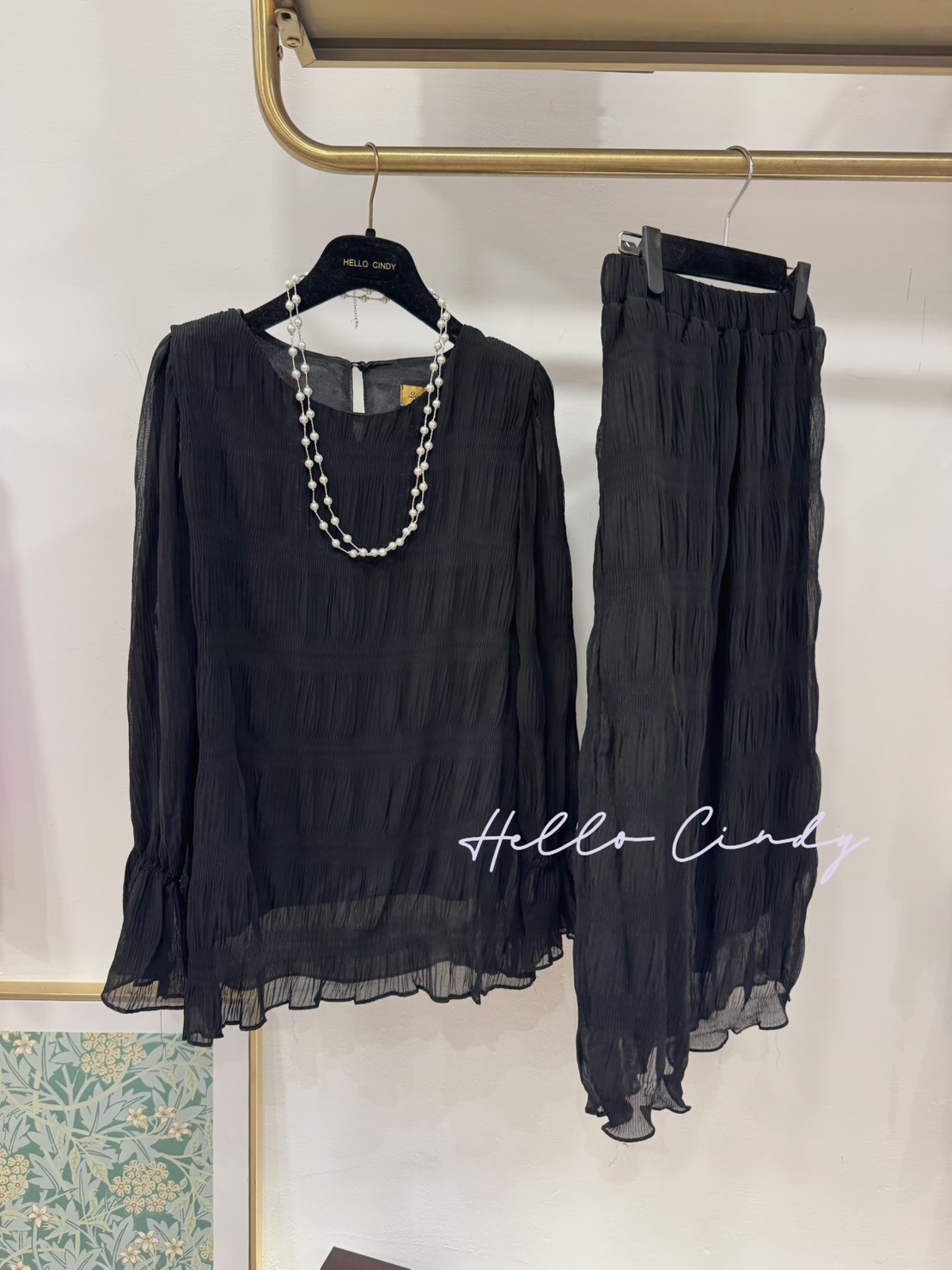 肉肉女孩必備的壓折兩件式套裝