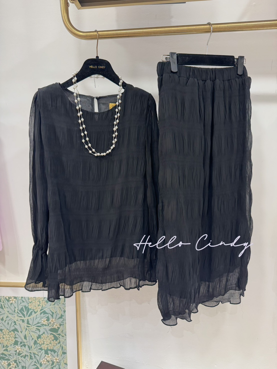 肉肉女孩必備的壓折兩件式套裝