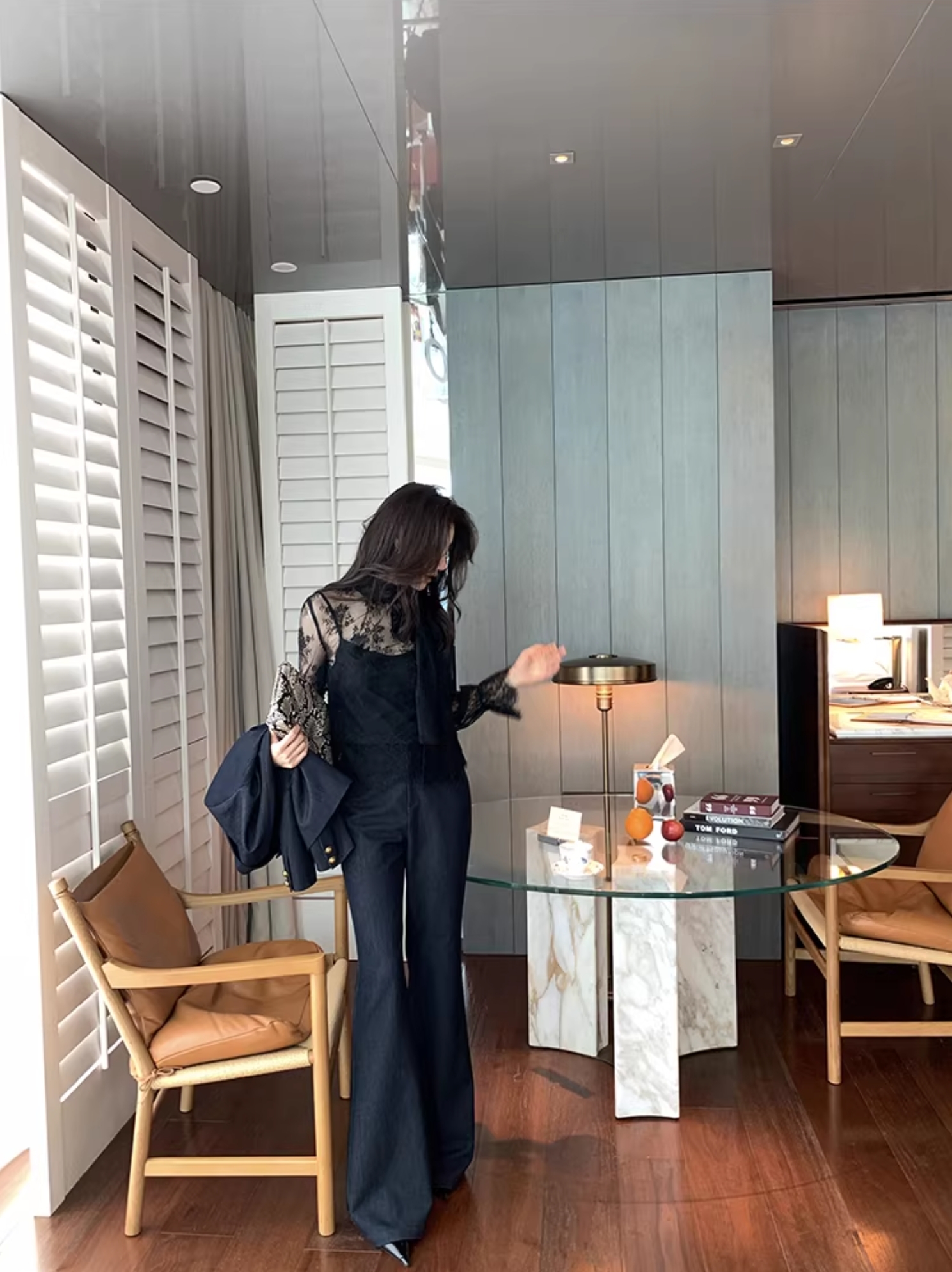 附腰帶深藍V領牛仔外套+喇叭牛仔褲SET-S-XL (Elegant & Love)