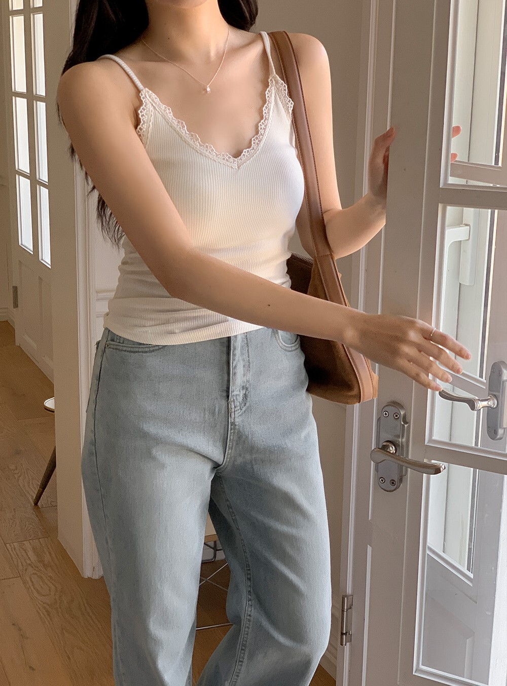 韓國grace muse授權 精緻V領花紋蕾絲細肩帶背心