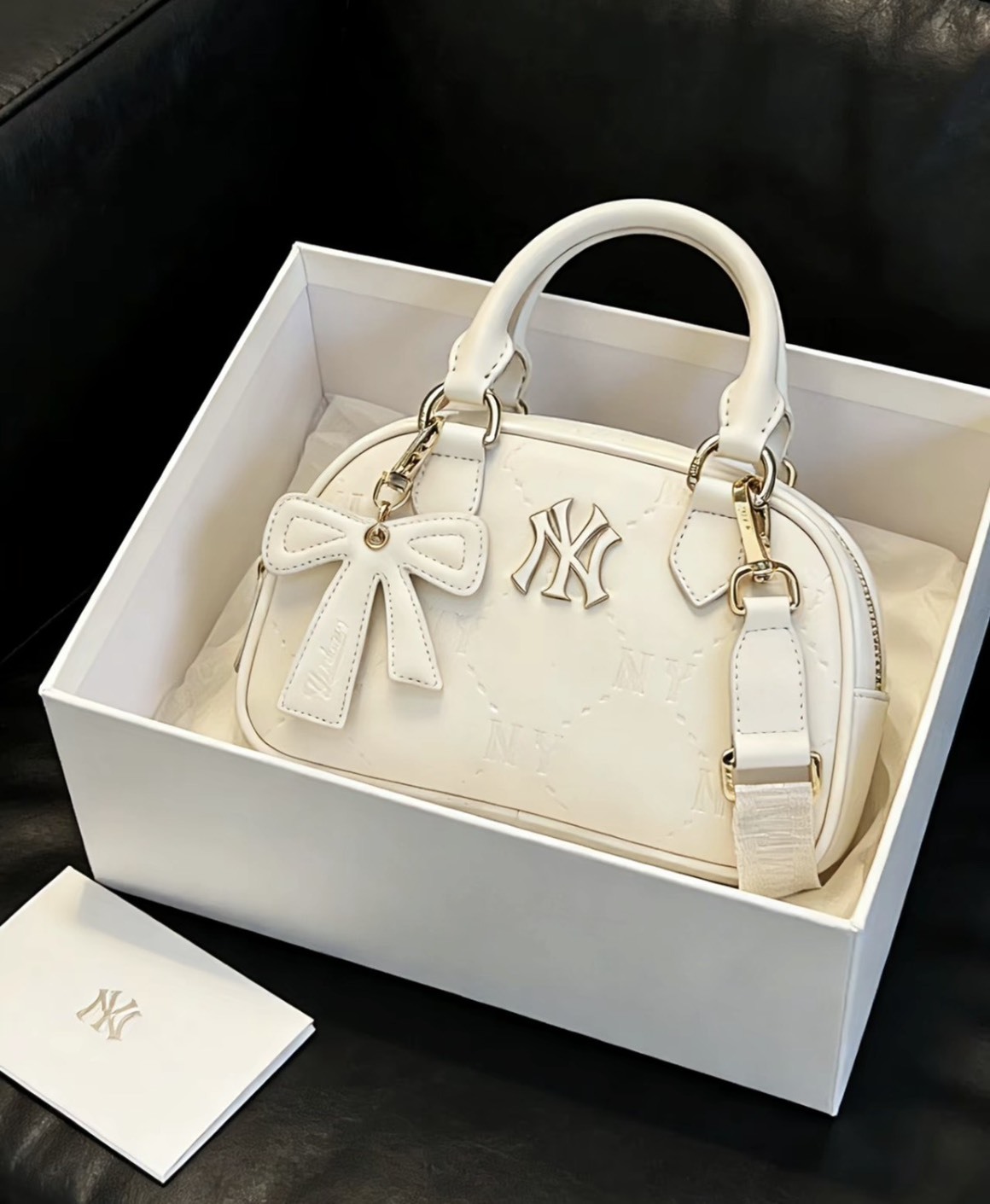 MLB 2026春款 鑽石老花壓紋 斜挎手提包