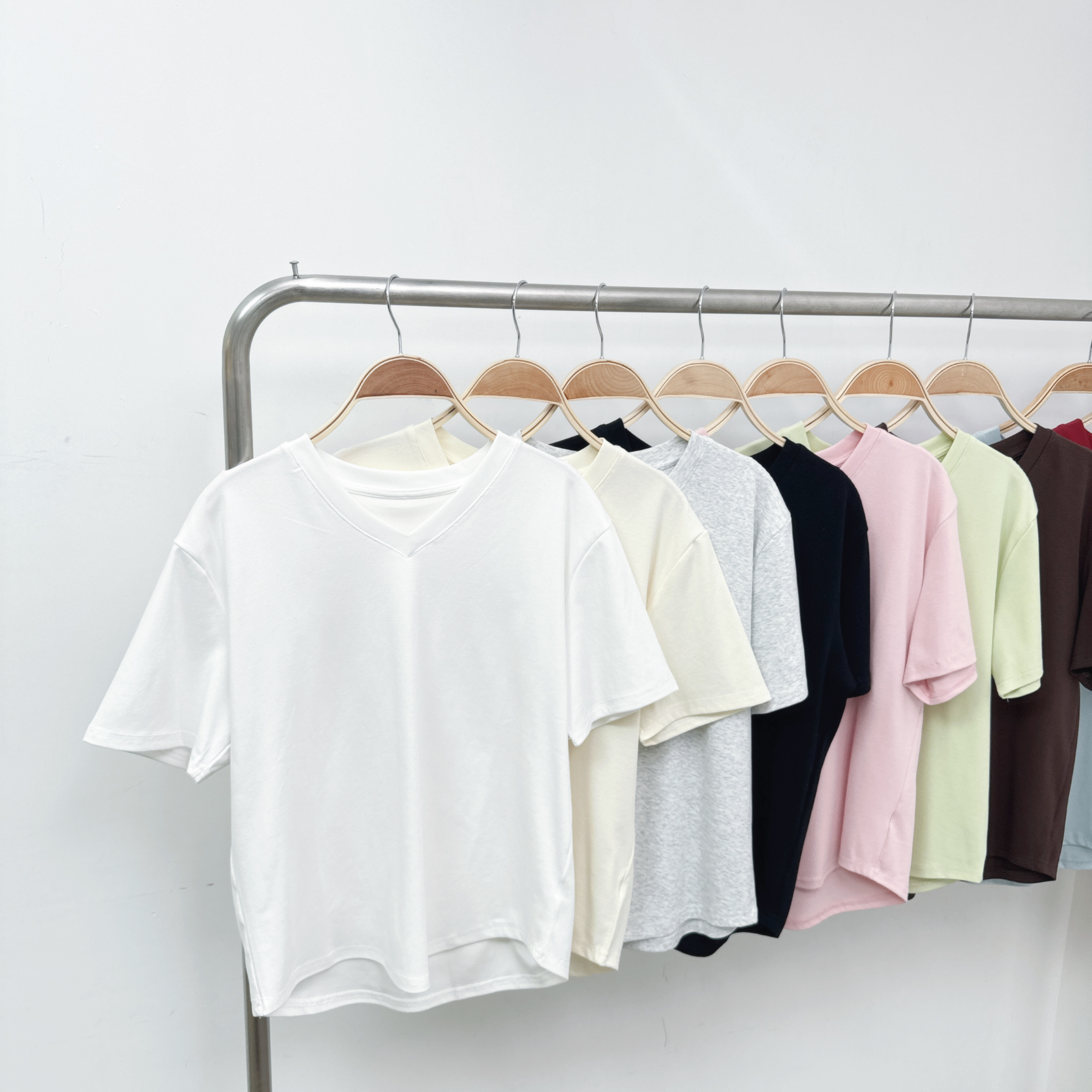 ⭐️⭐️【預訂】純色V領彈棉TEE (F85-F94)