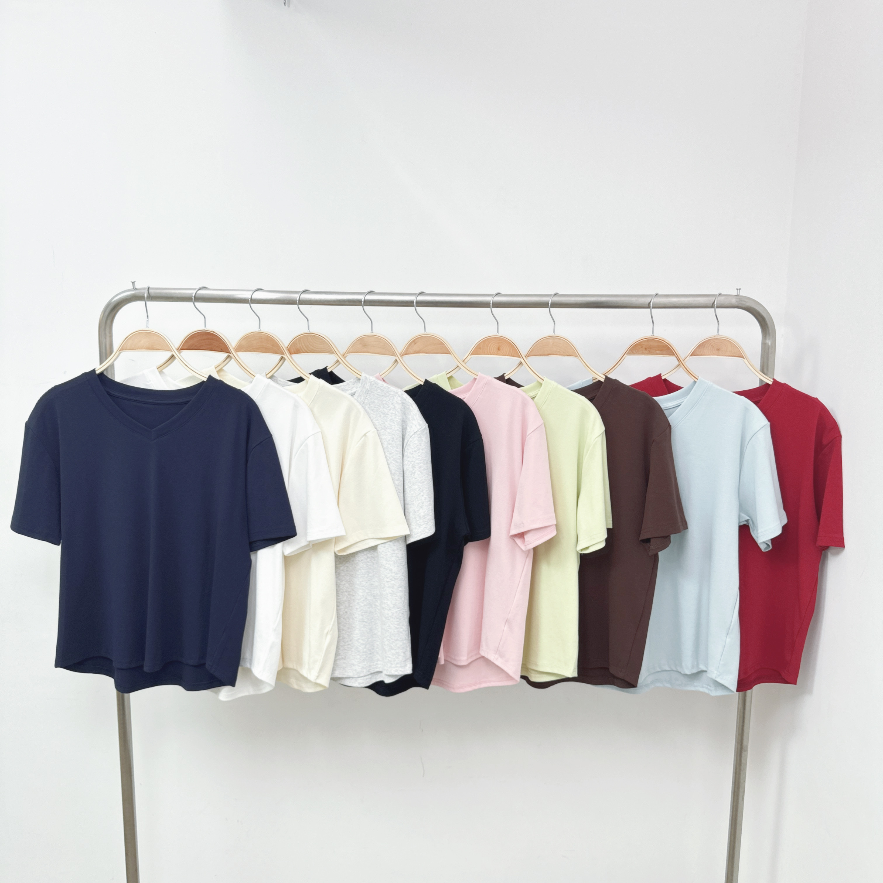 ⭐️⭐️【預訂】純色V領彈棉TEE (F85-F94)