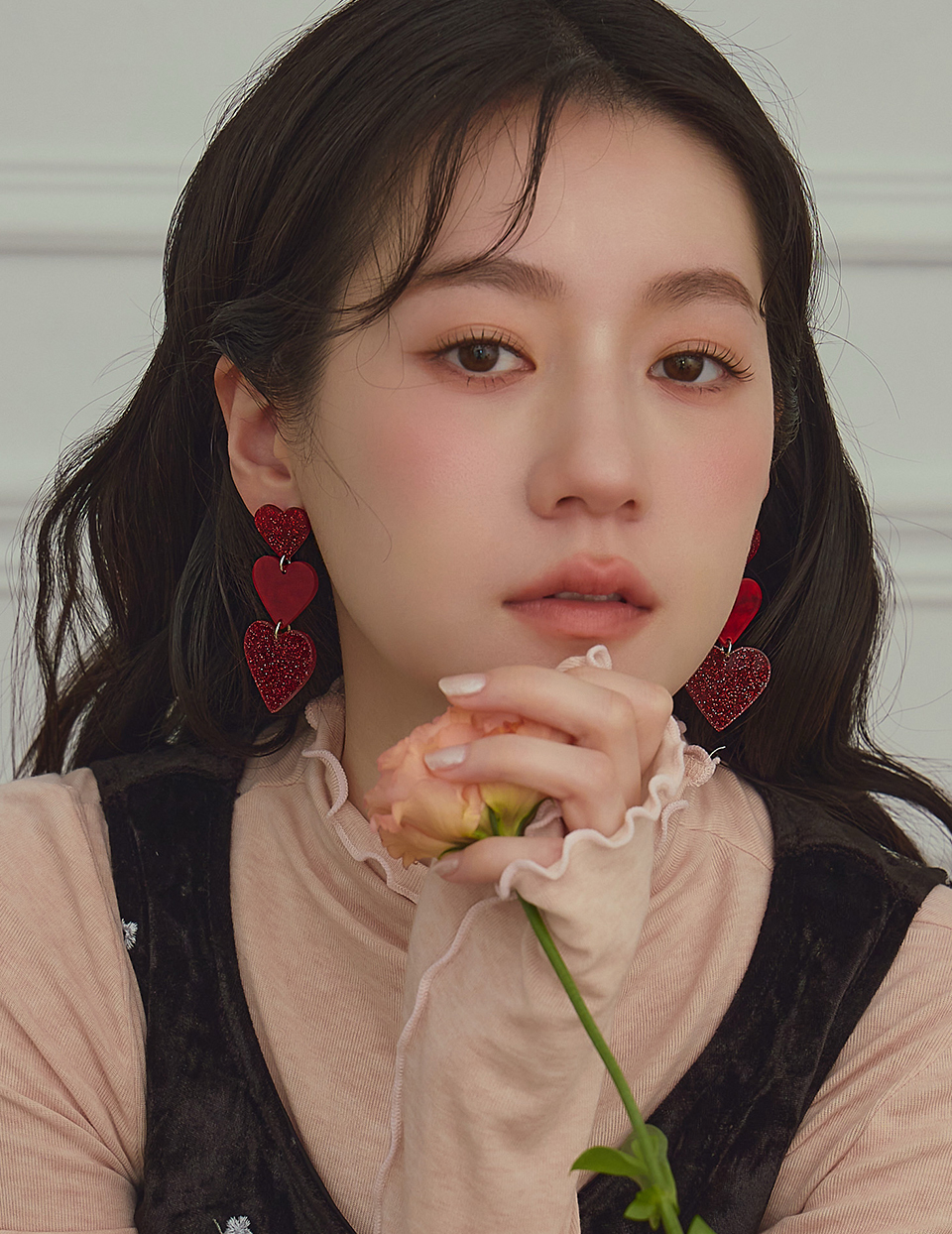 閃閃垂墜愛心。針式耳環(紅)