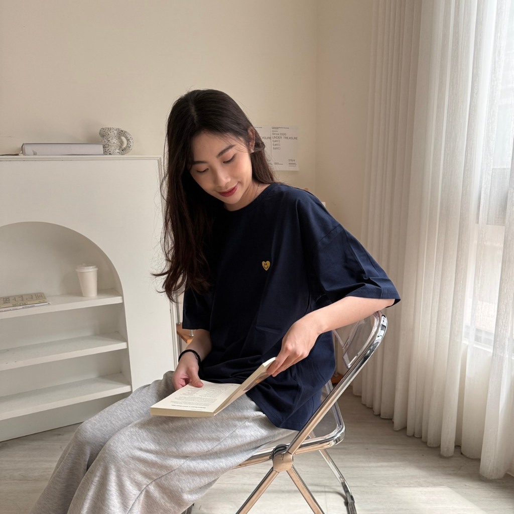 微笑愛心刺繡短T 81133