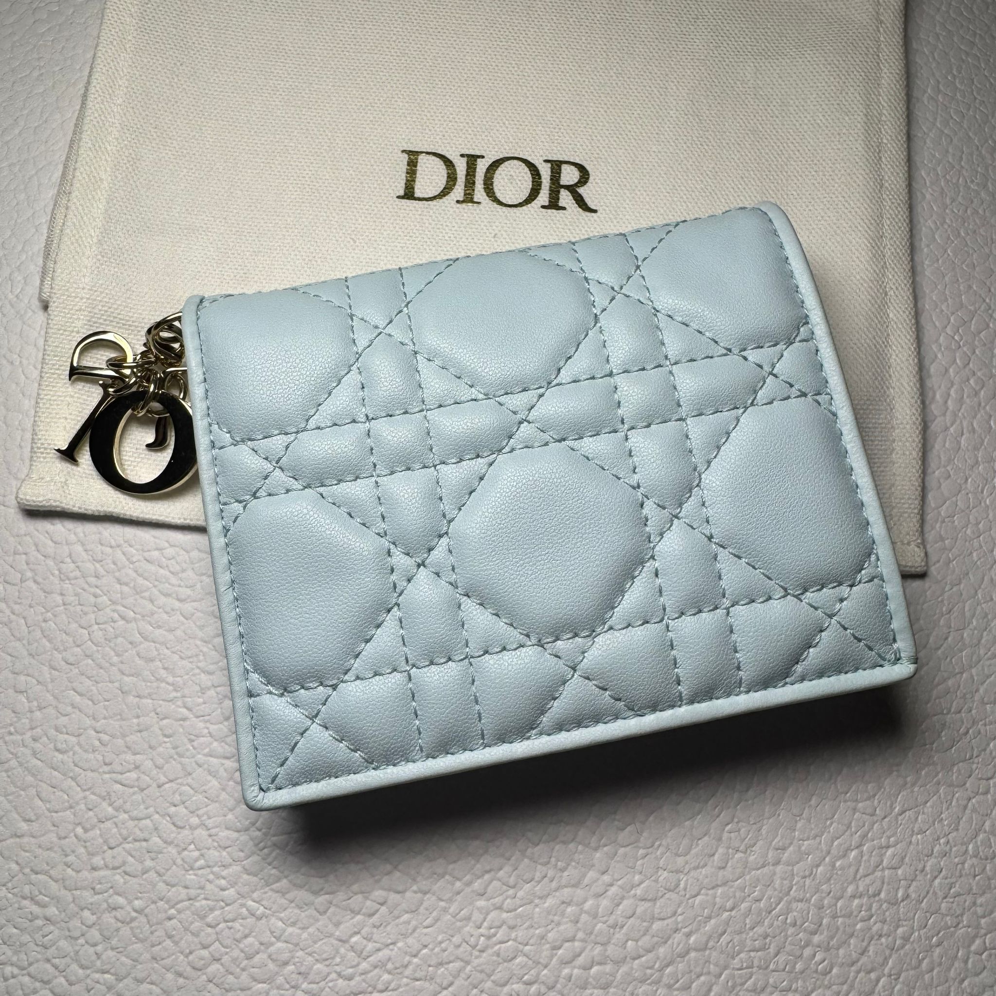 UK-GGG0301-074 LADY DIOR MEDIUM WALLET LAMBSKIN - 淺藍 (B15)