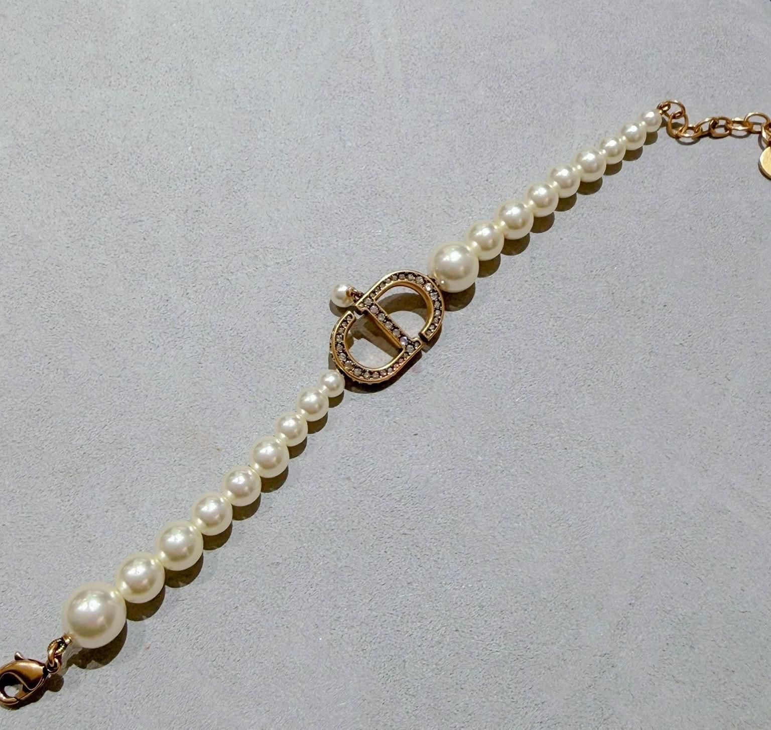 UK-GGG0301-078 Dior 珍珠手鏈 - B2601WOMCY (B19)