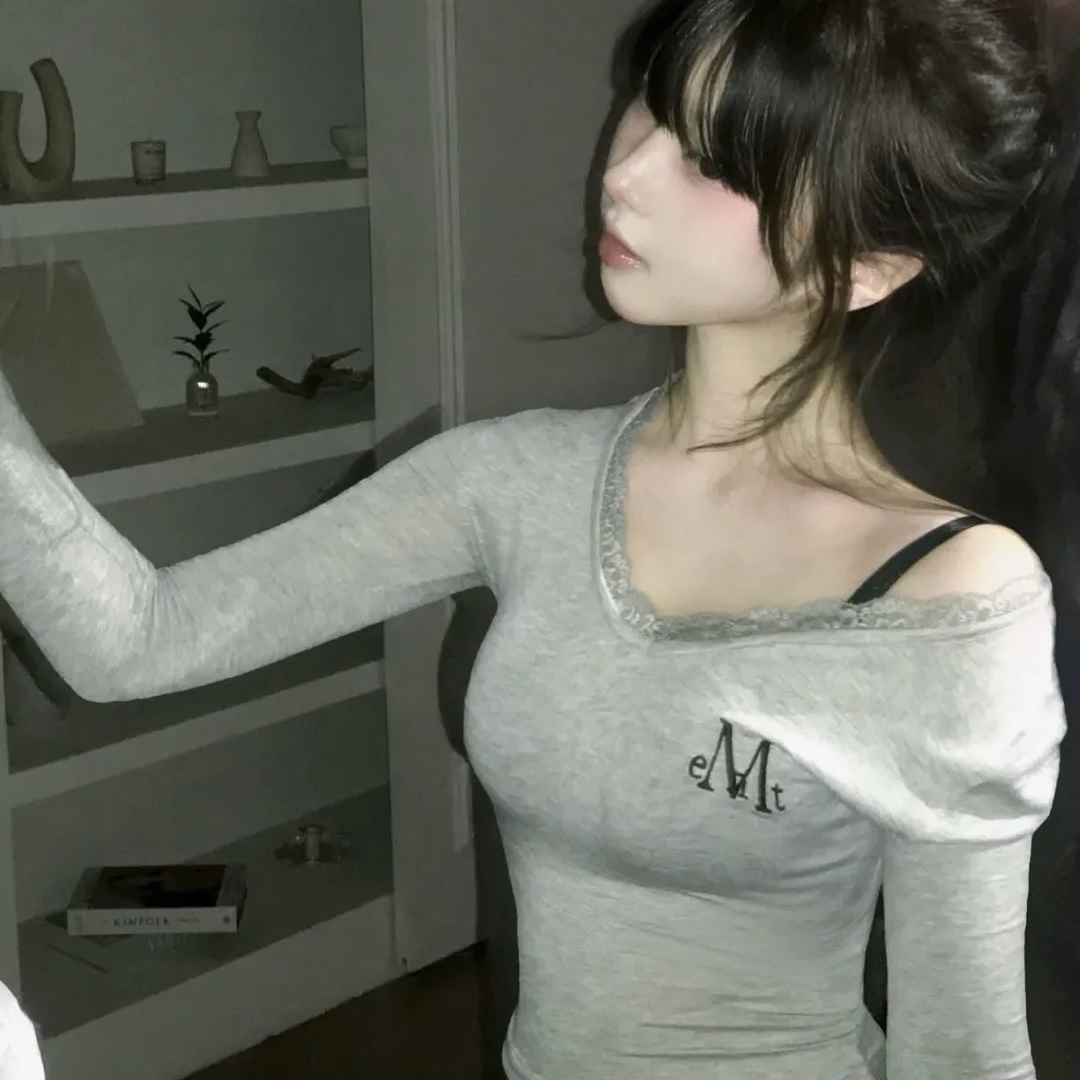 （預購）Mucent 蕾絲滾邊打底衣