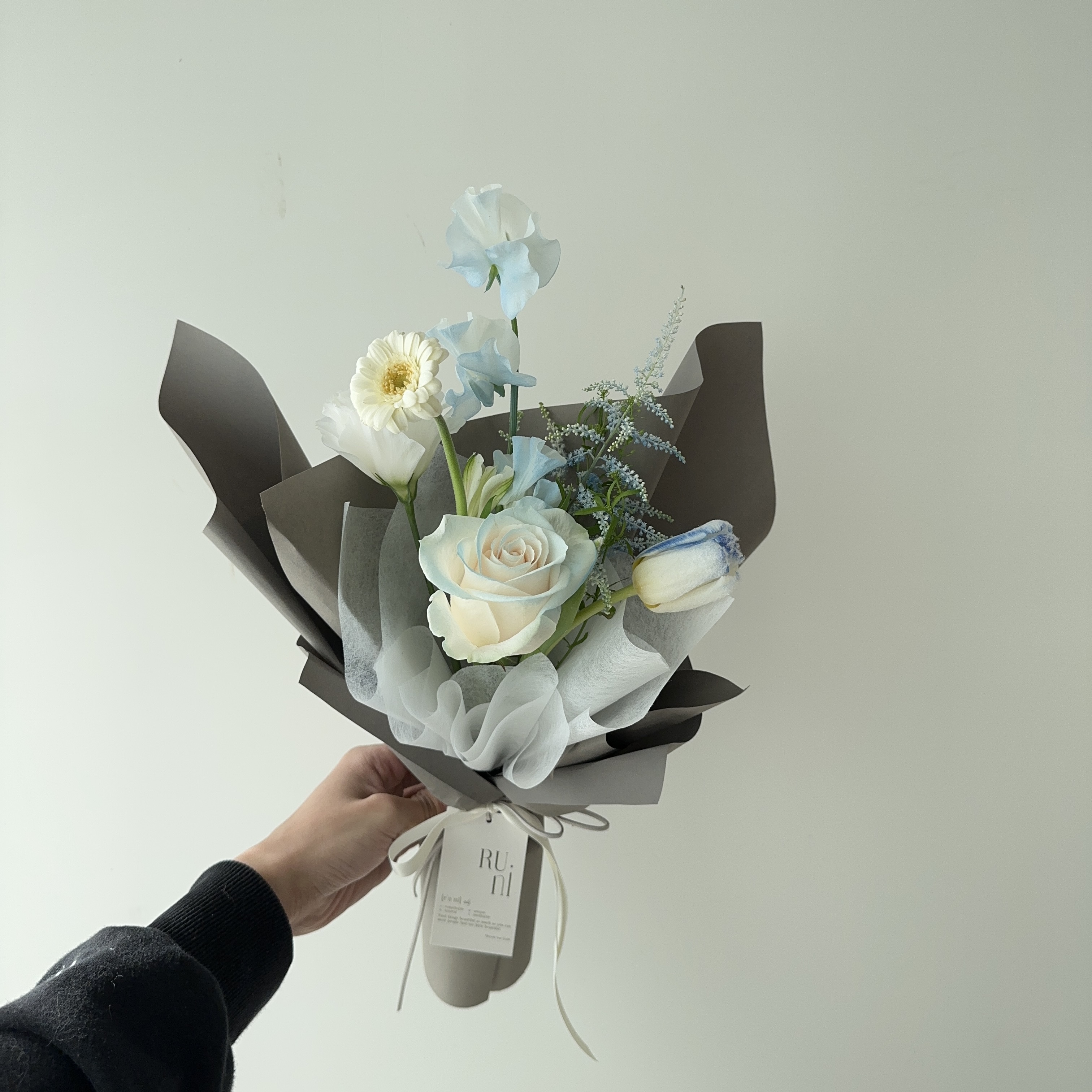 極光秘境-白藍色系綜合鮮花花束