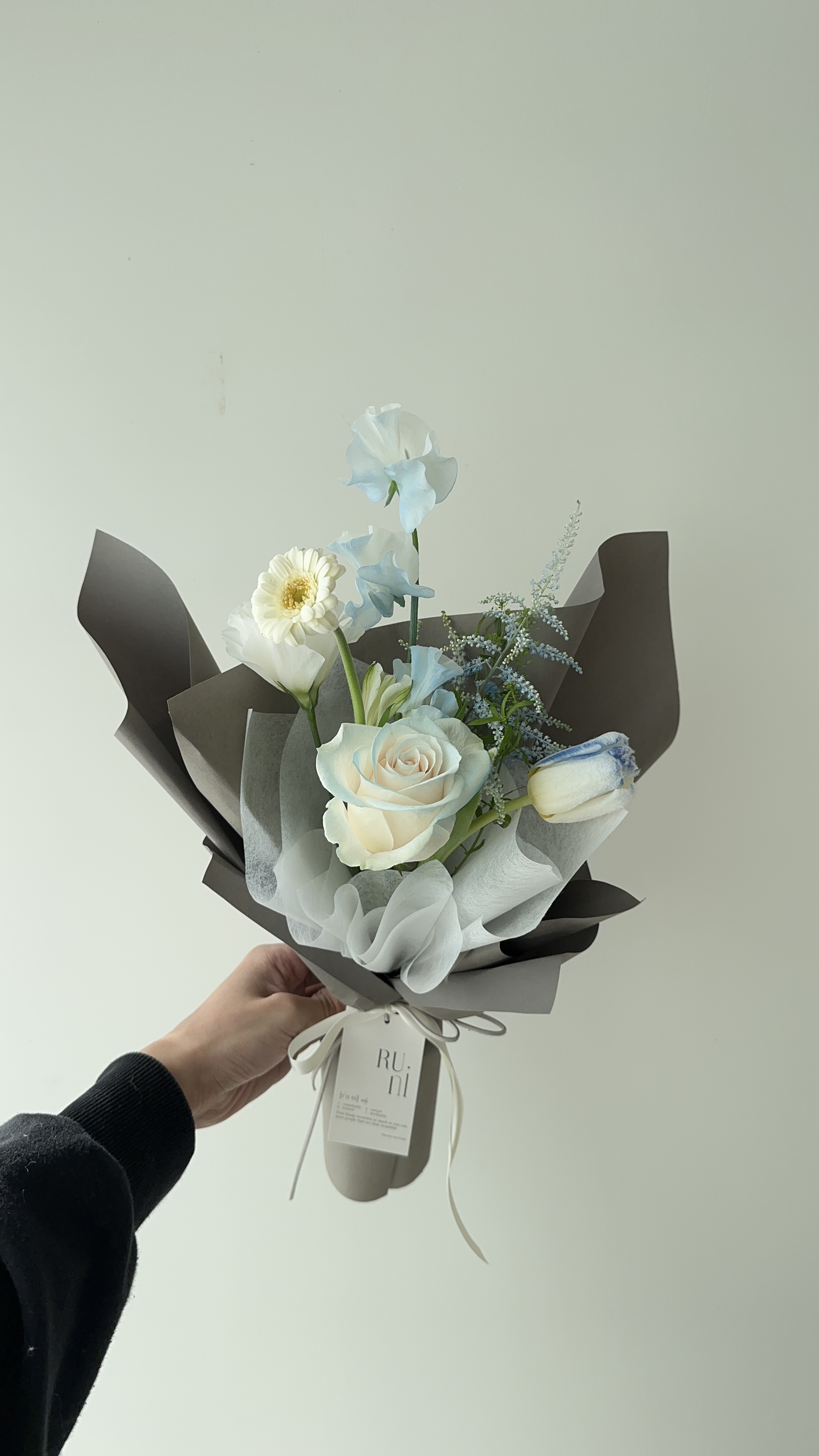 極光秘境-白藍色系綜合鮮花花束