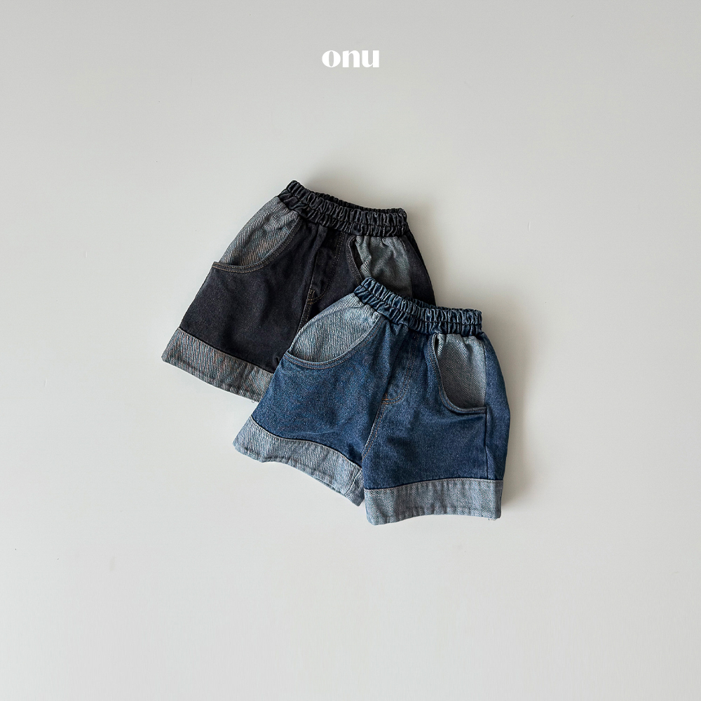 那條丹寧短褲