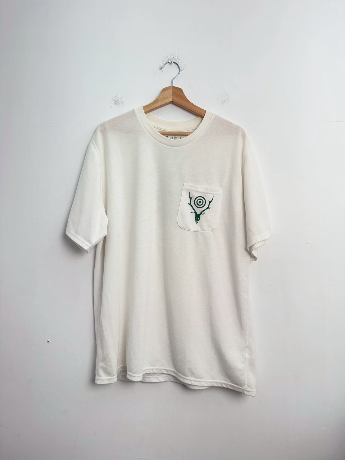 SOUTH2 WEST8 Round Pocket Tee CIRCLE HORN SIZE L