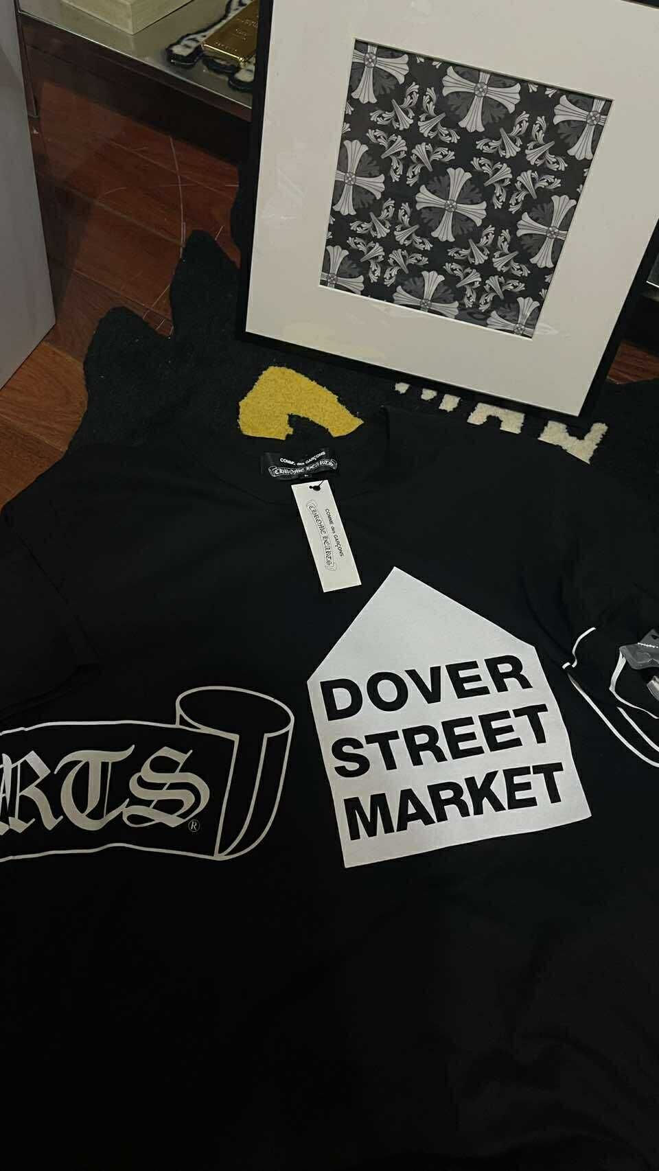 CHROME HEARTS｜DOVER STREET MARKET｜COMME des GARÇONS 三方聯名 馬蹄款 / 捲軸款 短Tee