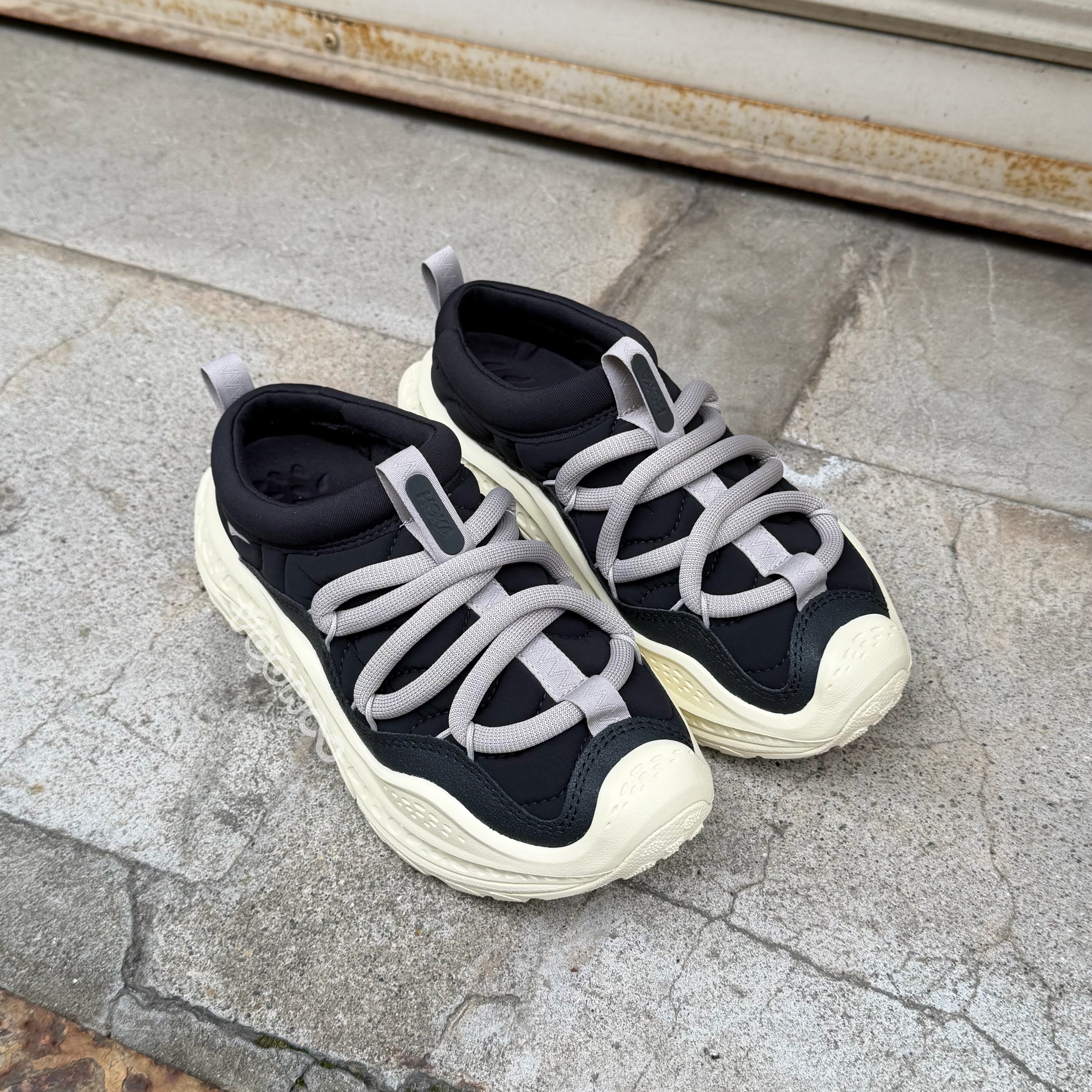 預購┃HOKA ONE ONE ORA PRIMO 恢復鞋 懶人鞋 拖鞋 黑白