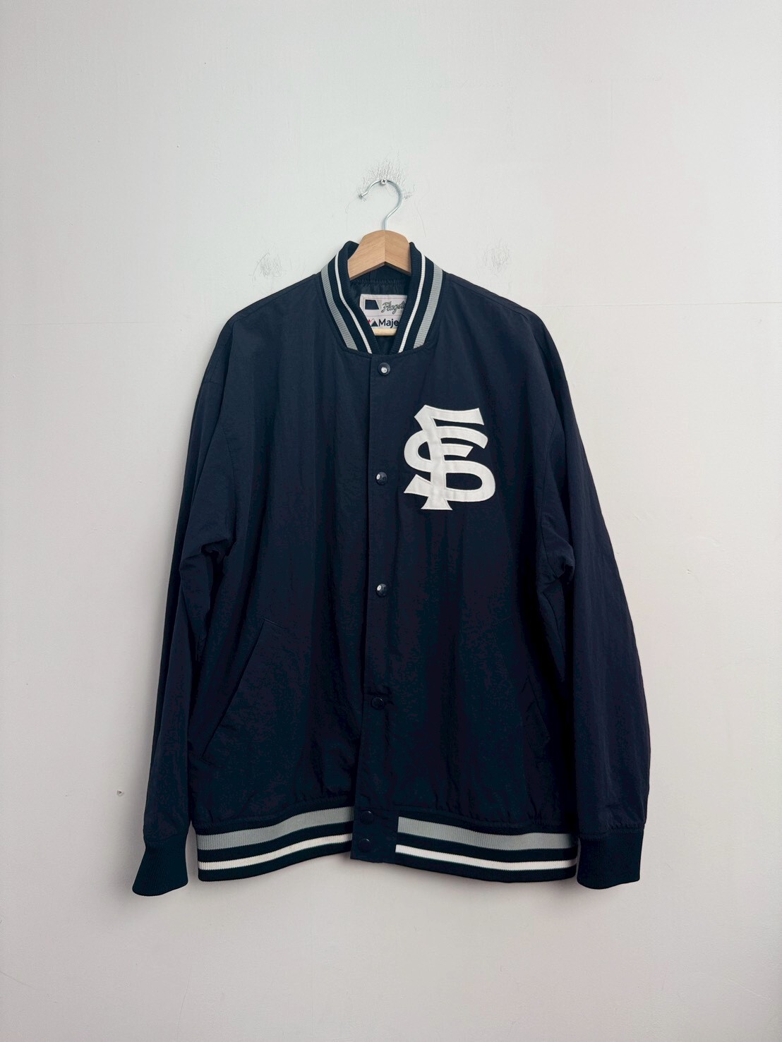 FLAGSTUF X MAJESTIC STADIUM JACKET SIZE XL