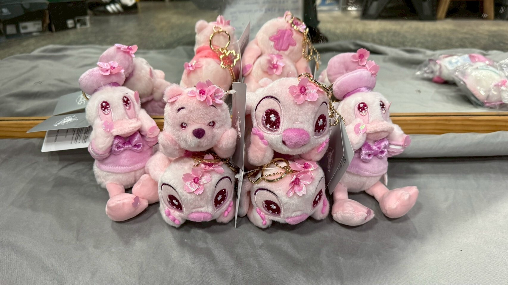 日本限定 櫻花祭 史迪奇/唐老鴨/小熊維尼/Kitty/美樂蒂 吊飾