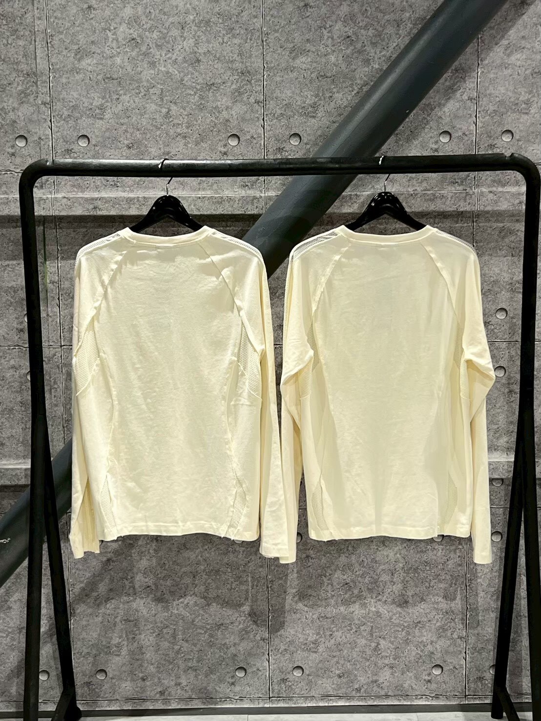 adidas originals x THUG CLUB 聯名款 胸前金屬Logo 薄長袖