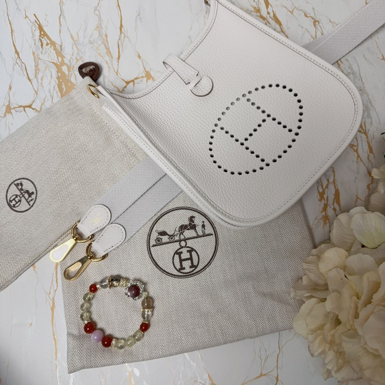 【Luxury】現貨 Hermes mini evelyne 愛馬仕 奶白灰 保證正品 全新 肩背包 手提小包 H LOGO