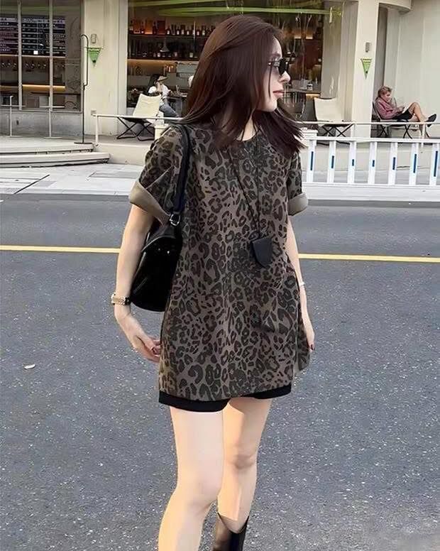 【時髦百搭的美式豹紋造型棉tee】（預購）