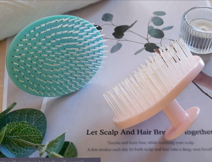 (1) IPURE SCALP MASSAGE BRUSH (PINK)