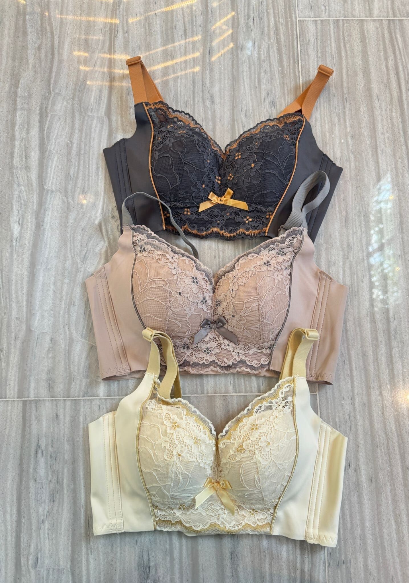 (1) 1602 BRA (BLUE, PINK, WHITE) 2XL: 36F, 38EF, 40CDE