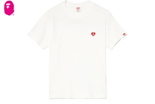 【APEE】HEART BADGE TEE